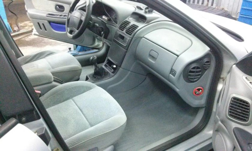 Рено Лагуна 2000