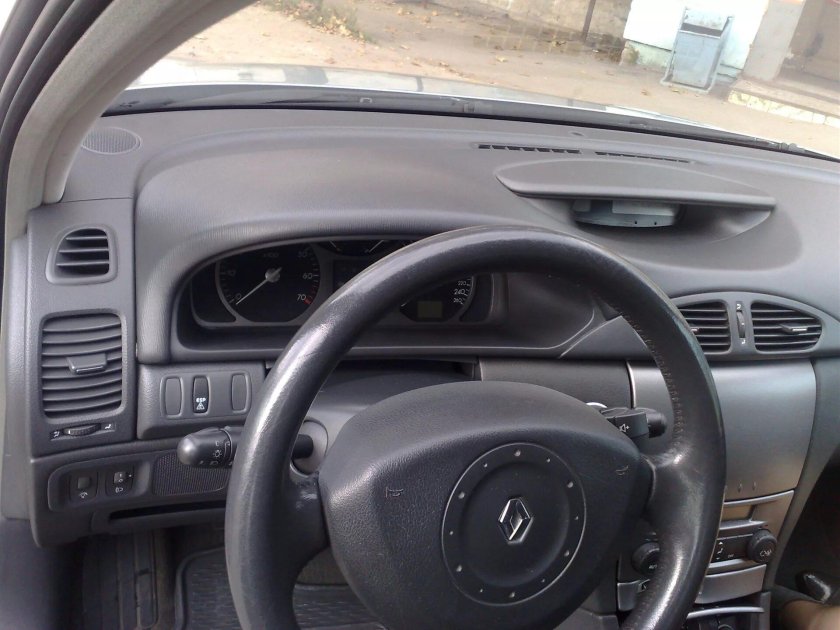 Renault Laguna 2002 салон