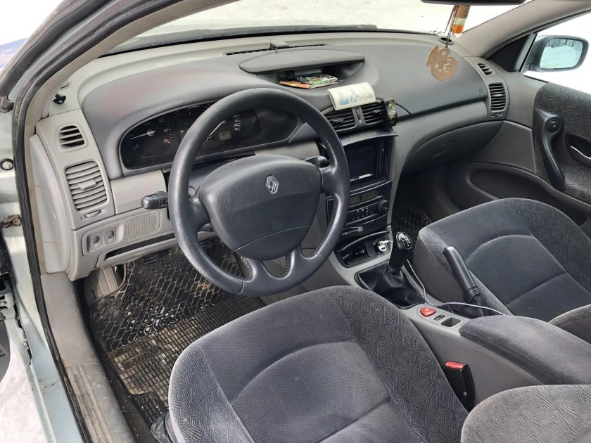 Рено Лагуна 1 кузов универсал салон