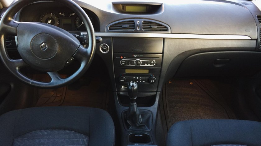 Renault Laguna 2002 салон