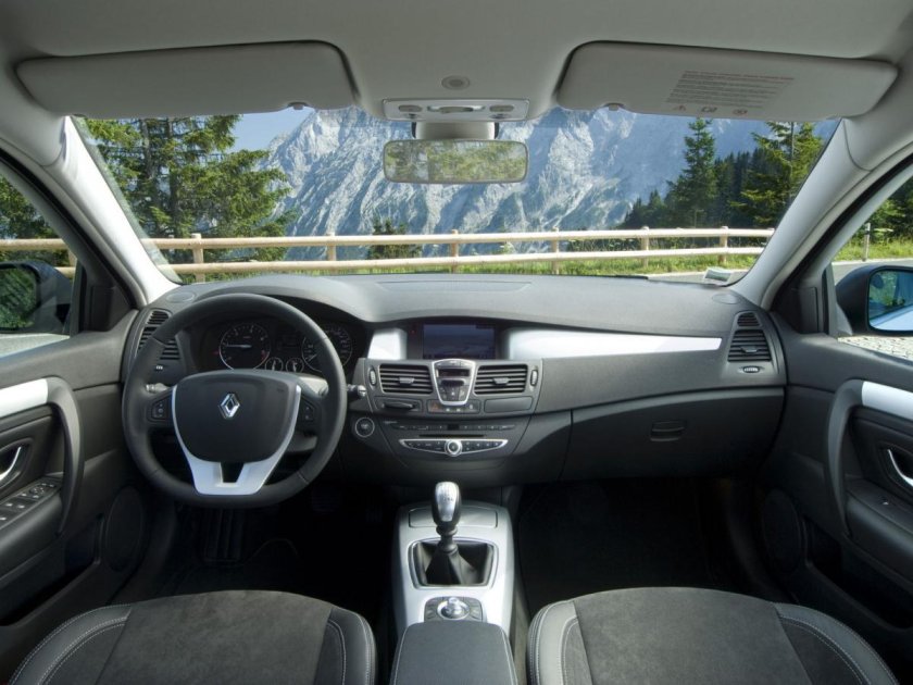 Renault Laguna 3 интерьер