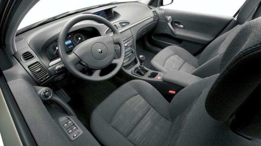 Renault Laguna 2 салон