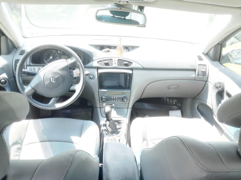 Renault Laguna 2002 салон