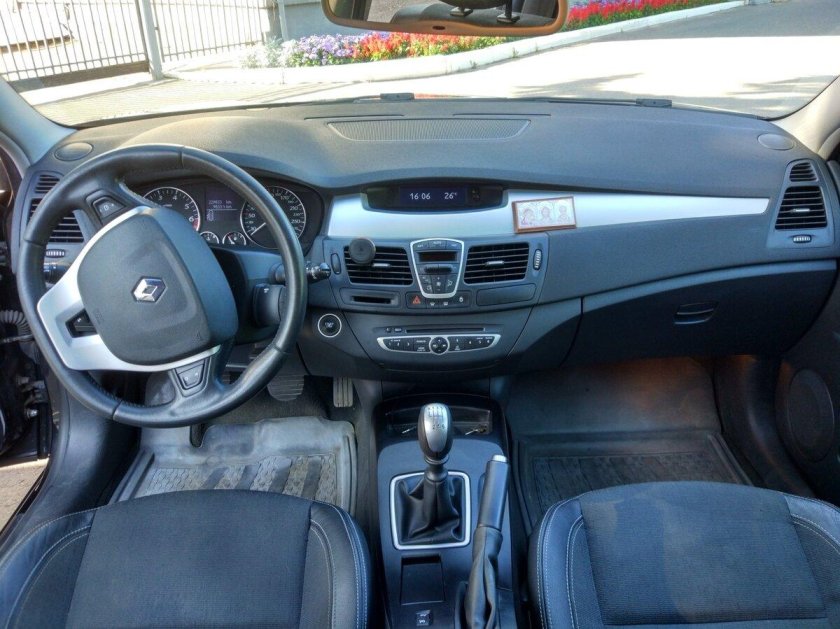 Рено Лагуна 3 салон