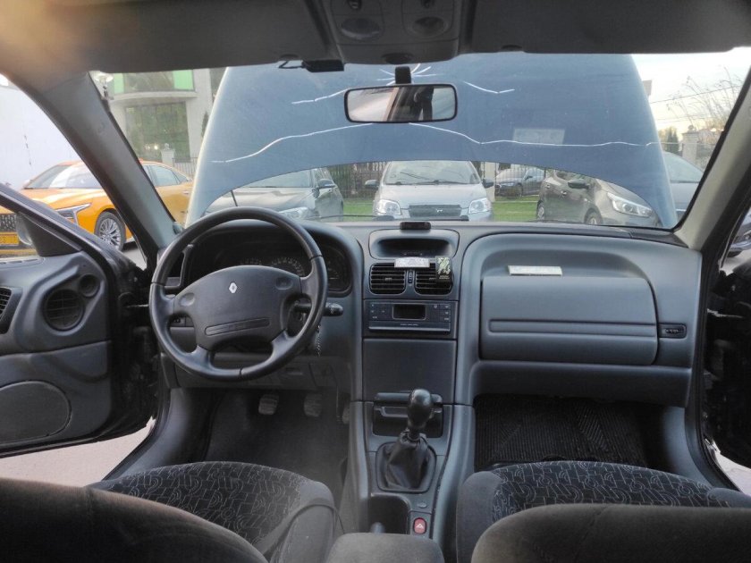 Renault laguna i