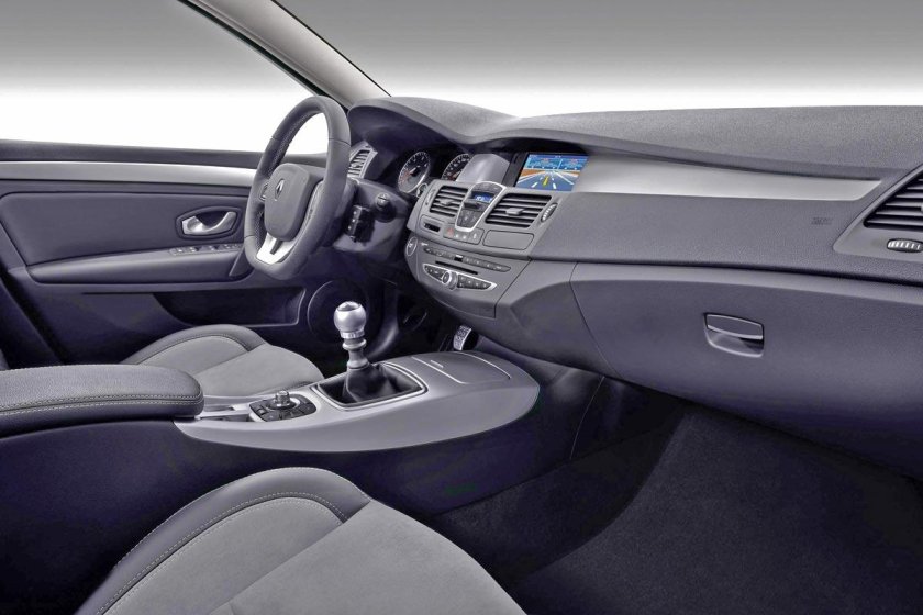 Рено Лагуна 2008 салон