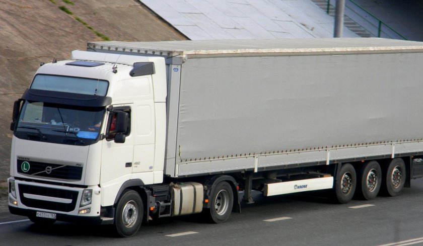 Volvo FH 440 С полуприцепом реф
