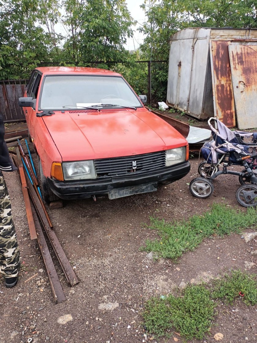 Машина москвич 2141