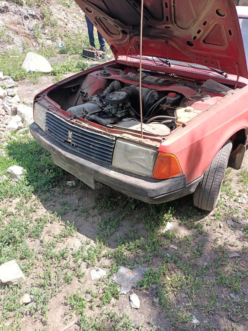 Автомобиль москвич 2141