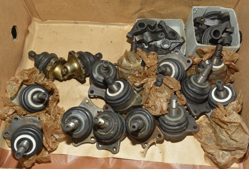 Запчасти на Москвич 2140