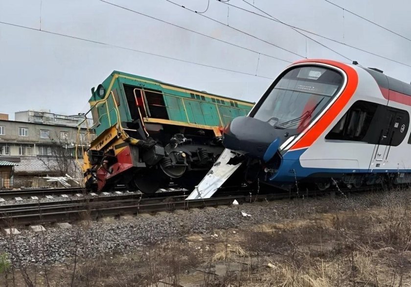 Столкновение поездов