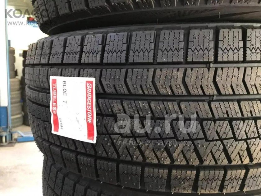 Bridgestone Blizzak Ice 245/45 r19 98s