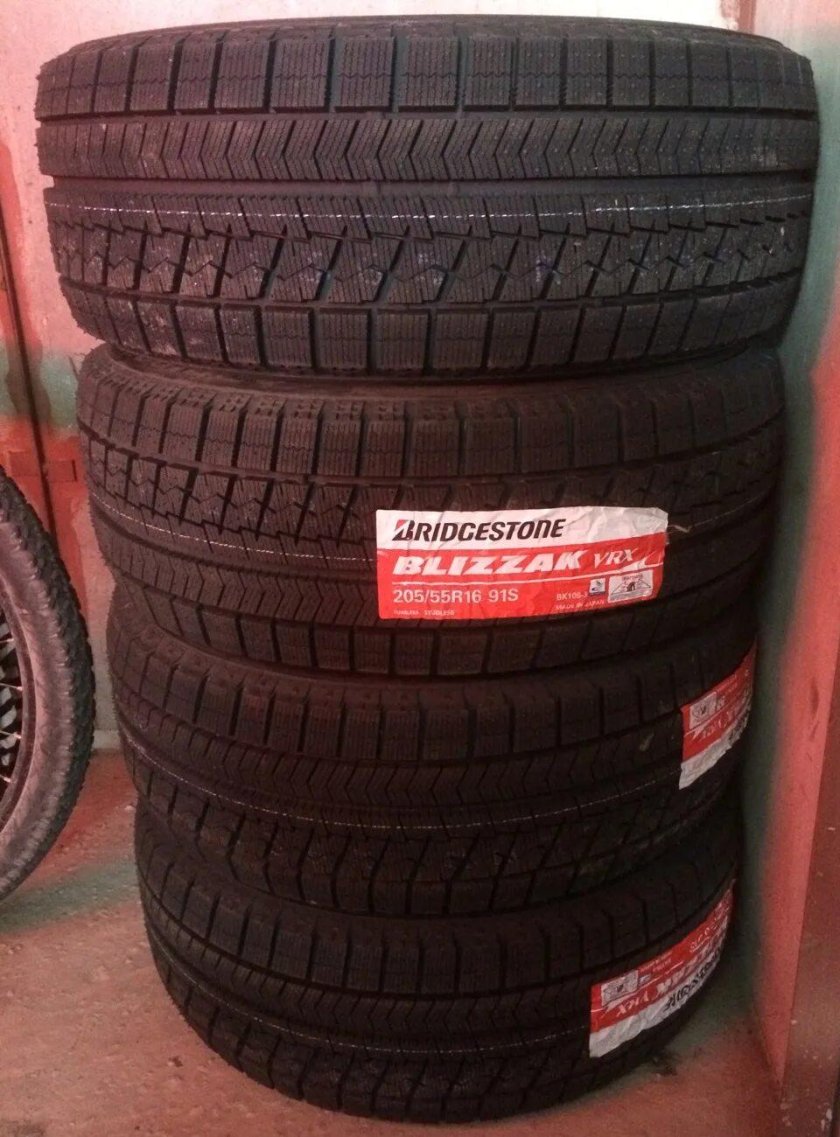 Blizzak VRX 205/55 r16