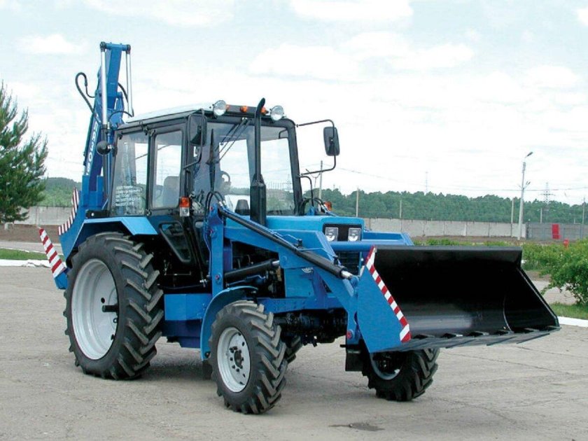 Экскаватор погрузчик эп 2626е