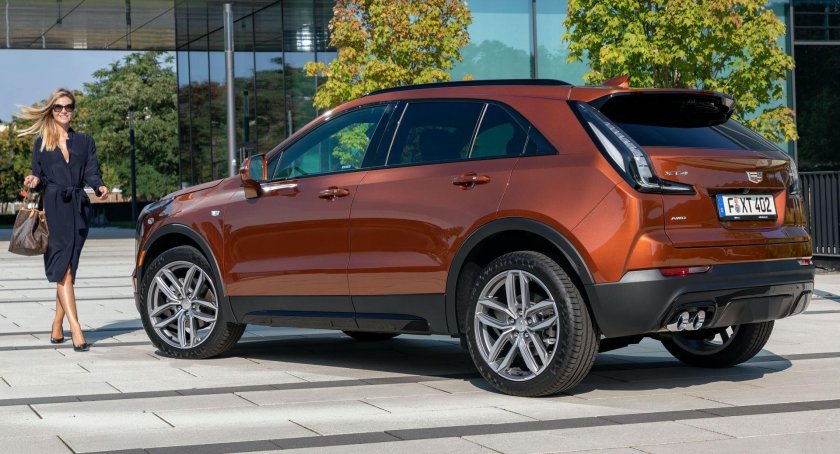 Кадиллак xt4 350d