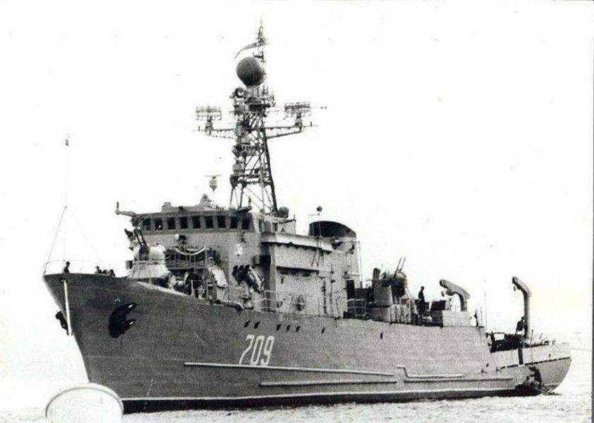 Морской тральщик параван