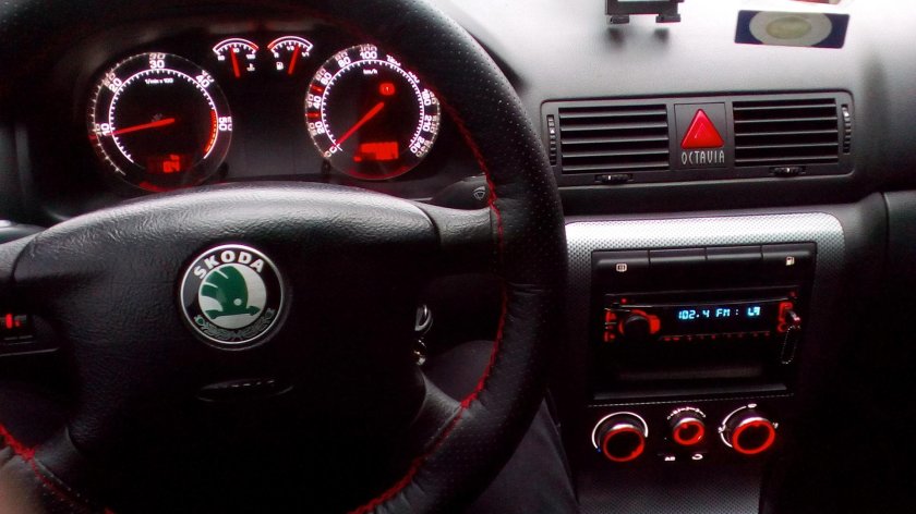 Панель Skoda Octavia Tour