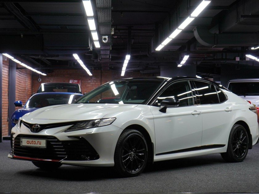Тойота камри 2021