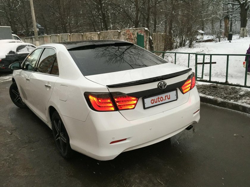Camry 50 белая