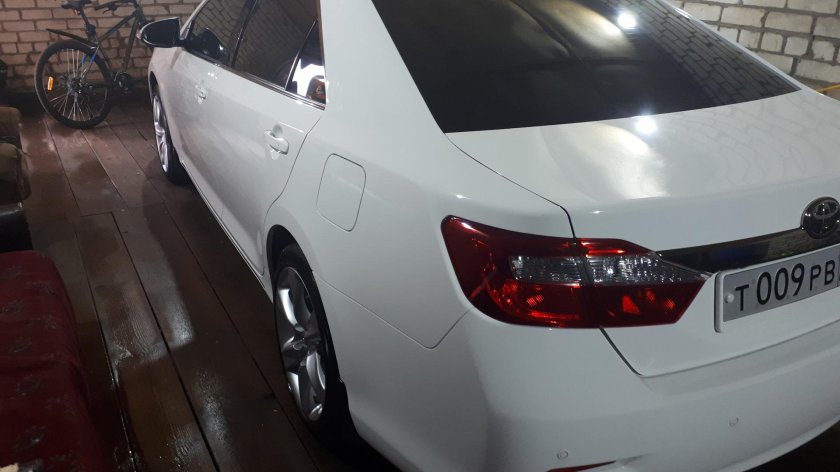 Камри 55 белая матовая