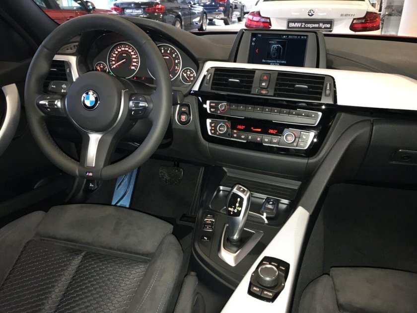 БМВ 320i XDRIVE 2018