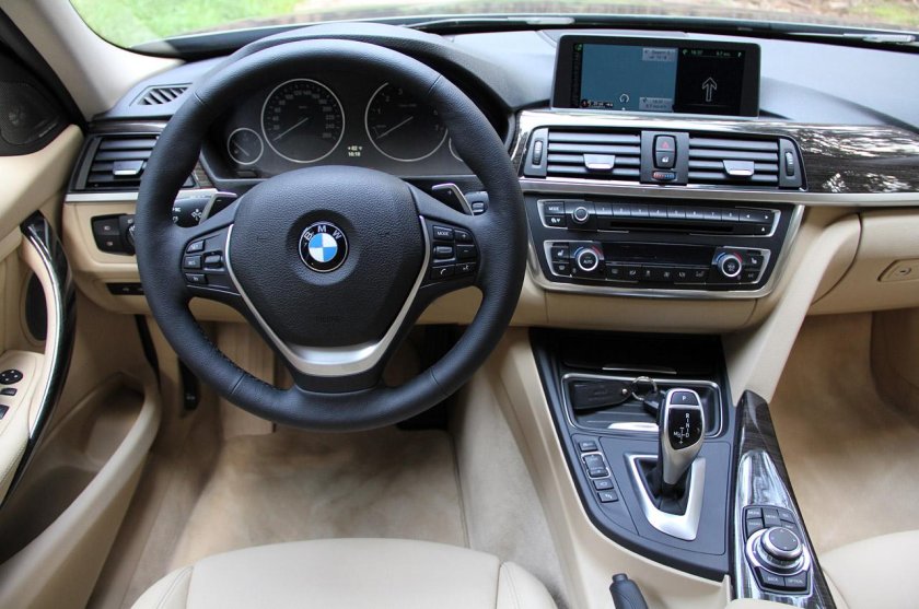 BMW 3 салон