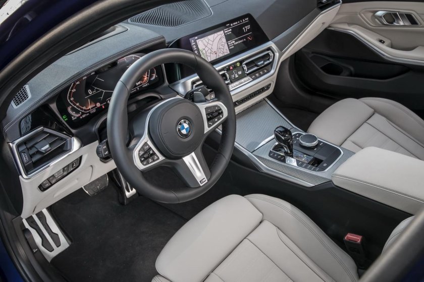 BMW 320i XDRIVE 2021 салон