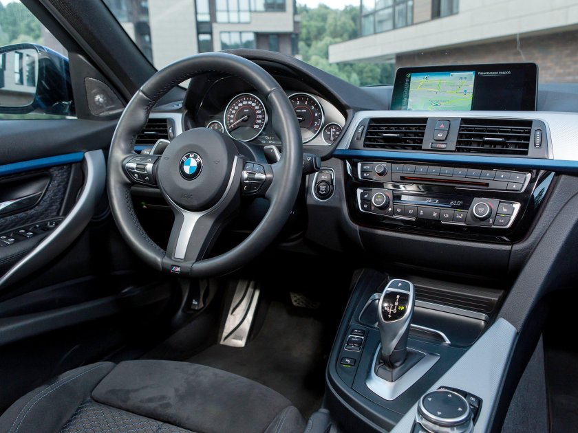 БМВ 3 2016 салон