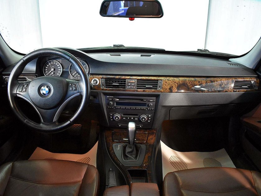 BMW 3 2008 салон