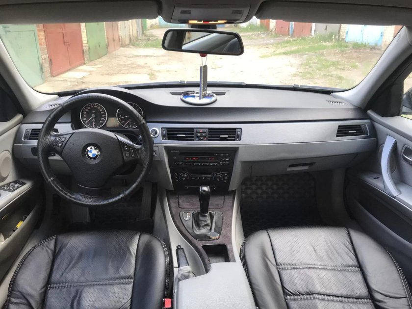 Салон бмв е 90