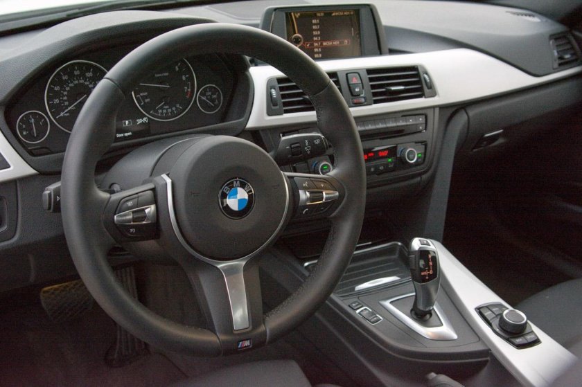 BMW 320i