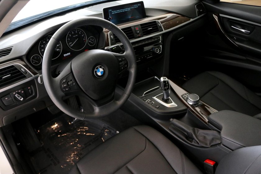 BMW 320i XDRIVE