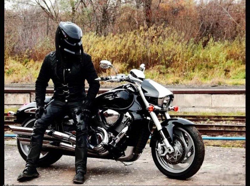 Мотошлем хищник Yamaha r1