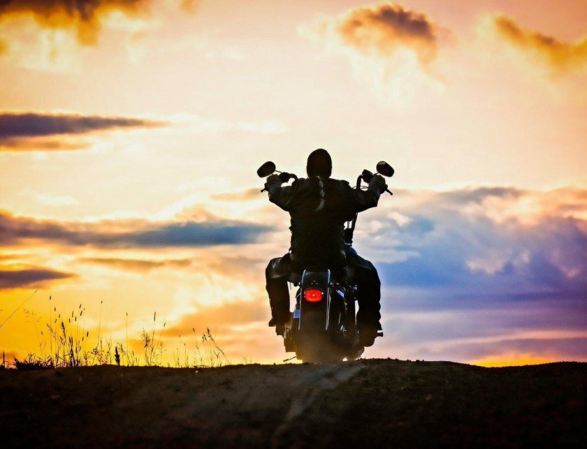 Мотоцикл закат