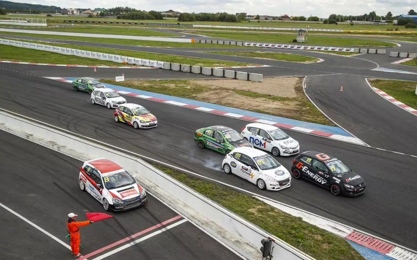 ADM Raceway Мячково