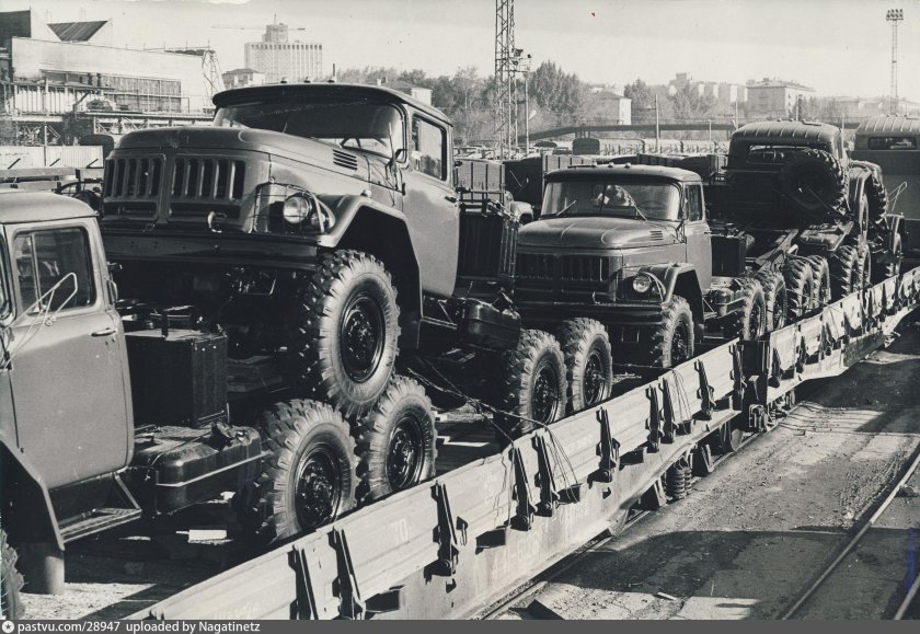 ЗИЛ 131 на конвейере