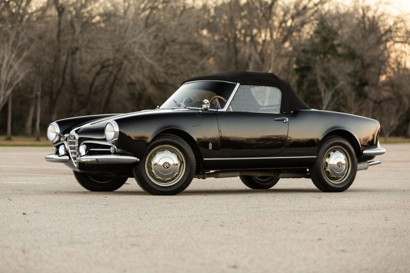 Alfa romeo giulietta spider bertone