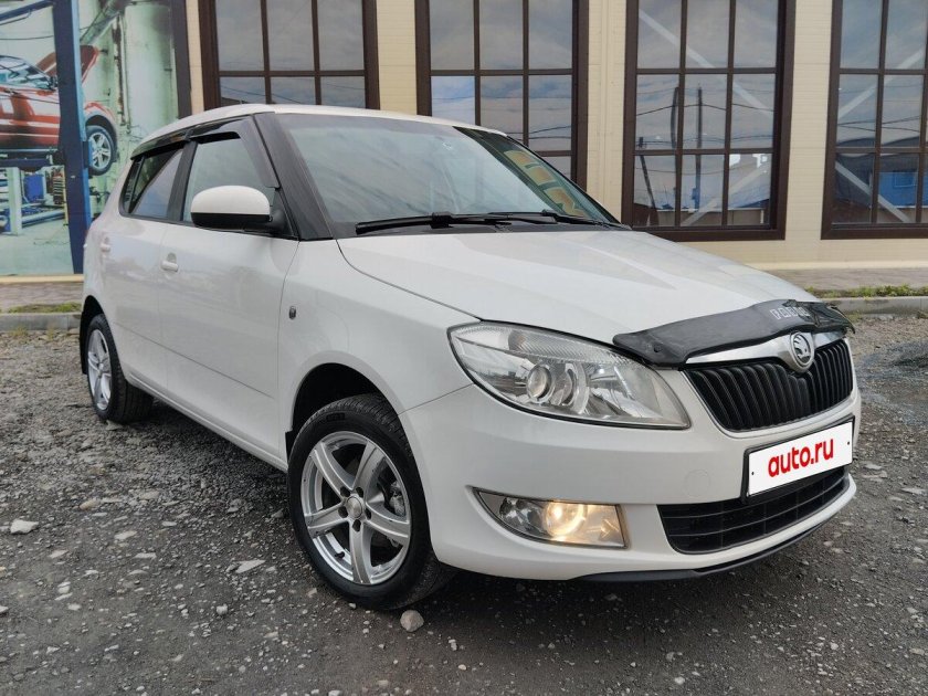 Шкода фабия 2 рестайлинг белый
