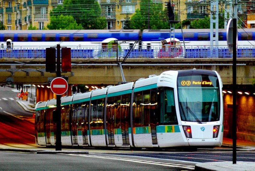 Трамвай в Париже