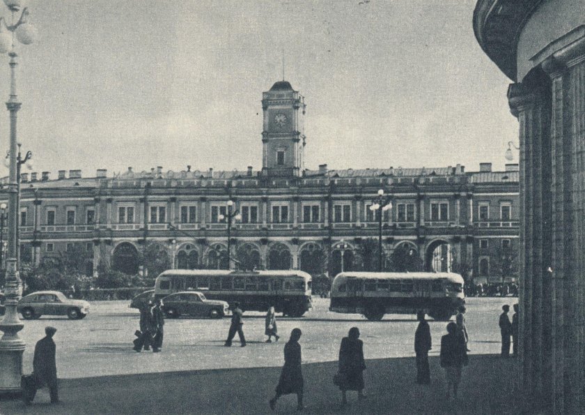 Площадь Восстания Московский вокзал