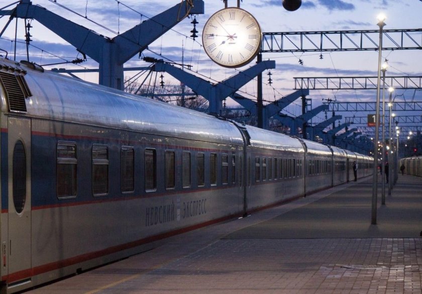 Поезд 747а Невский экспресс