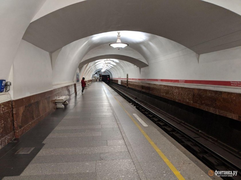 Санкт-Петербург станция метро Невский проспект