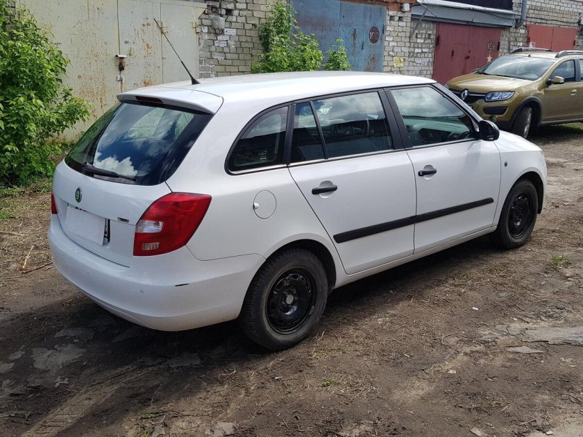 Шкода фабия универсал 2013