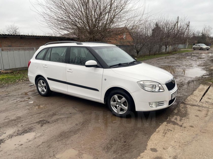 Учебная Шкода Фабия авто старт Сальск