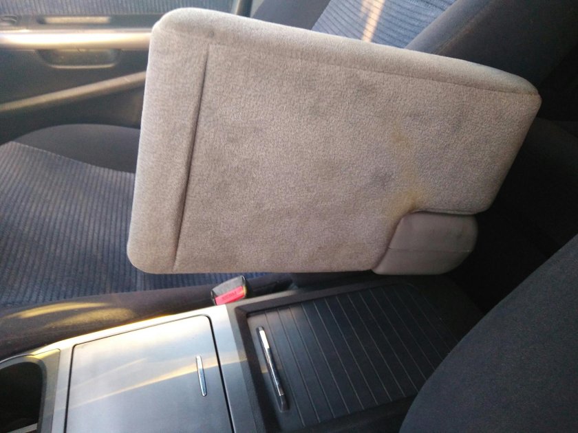 Хонда стрим 2002 подлокотник