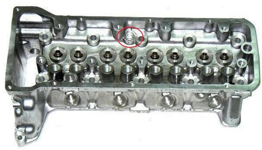 Головка блока цилиндров ВАЗ 21213