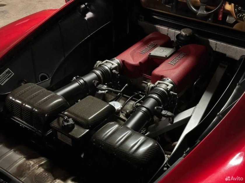 Ferrari 458 italia engine