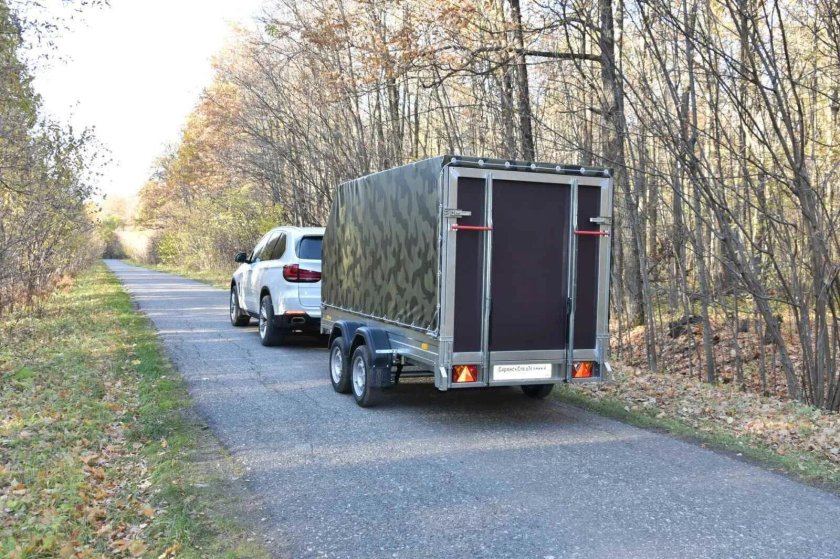 Дверь для прицепа