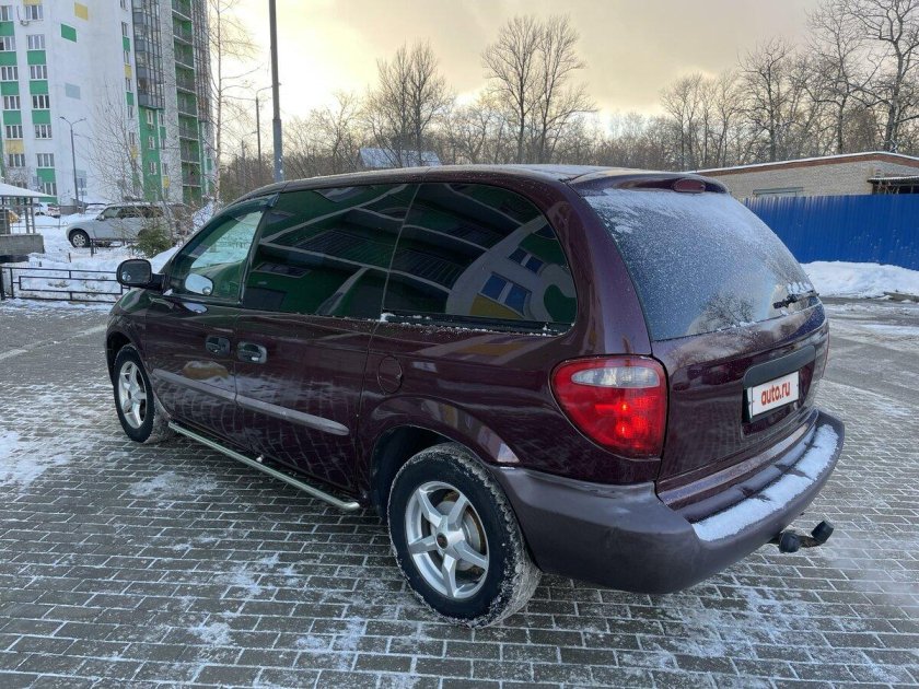 Крайслер вояджер 2002 года