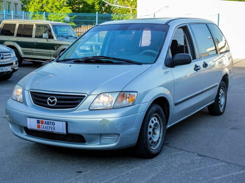 Mazda MPV II